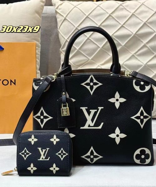 DBS-LC423 - Petit Palais Handbag Deal