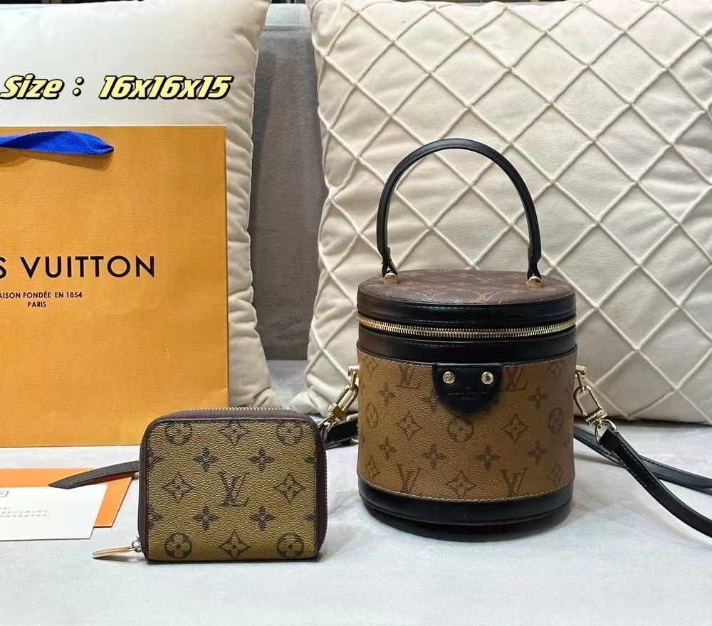 DBS-LC438 - Cannes Handbag Deal