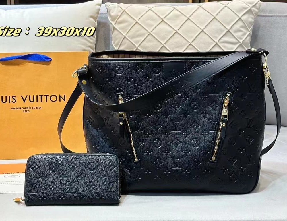 DBS-LC475 - Delightful MM Handbag Deal