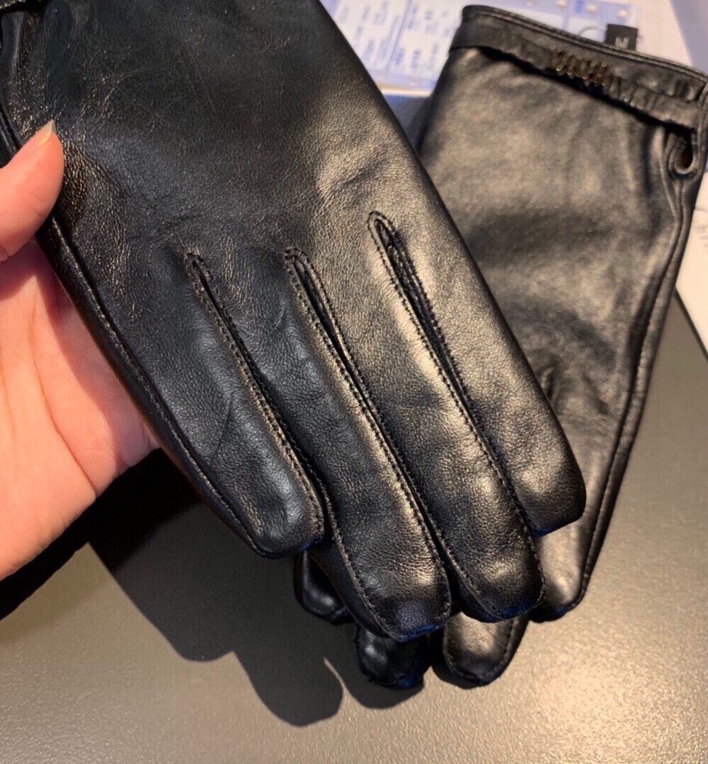 Dior Gloves In Black