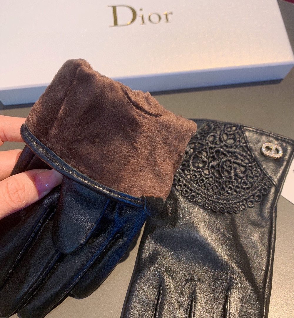 Dior Gloves In Black