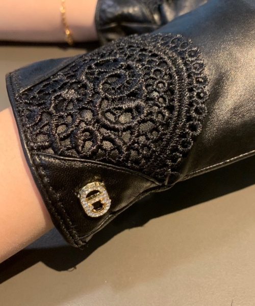Dior Gloves In Black