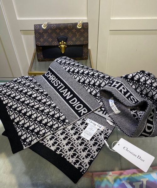 Dior Pompom Beanie & Scarf Set In Black 
