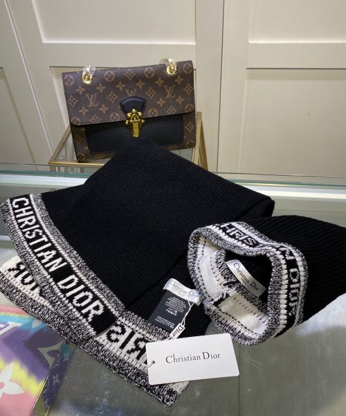 Dior Pompom Beanie & Scarf Set In Black 