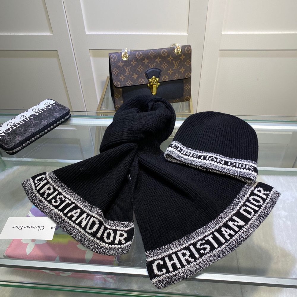 Dior Pompom Beanie & Scarf Set In Black 