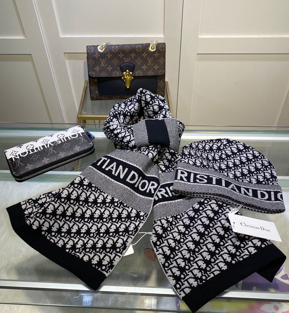 Dior Pompom Beanie & Scarf Set In Black