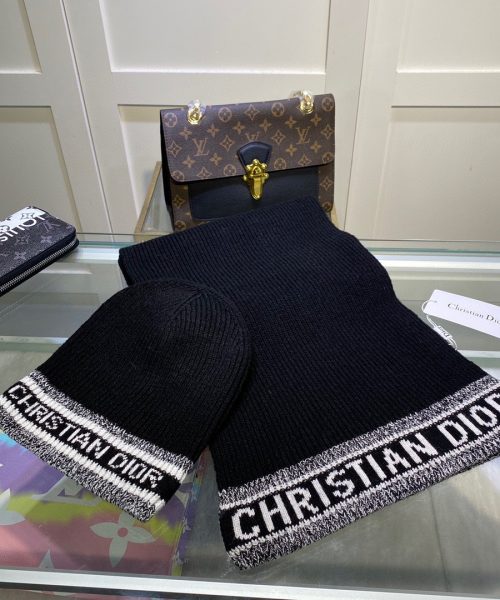 Dior Pompom Beanie & Scarf Set In Black 