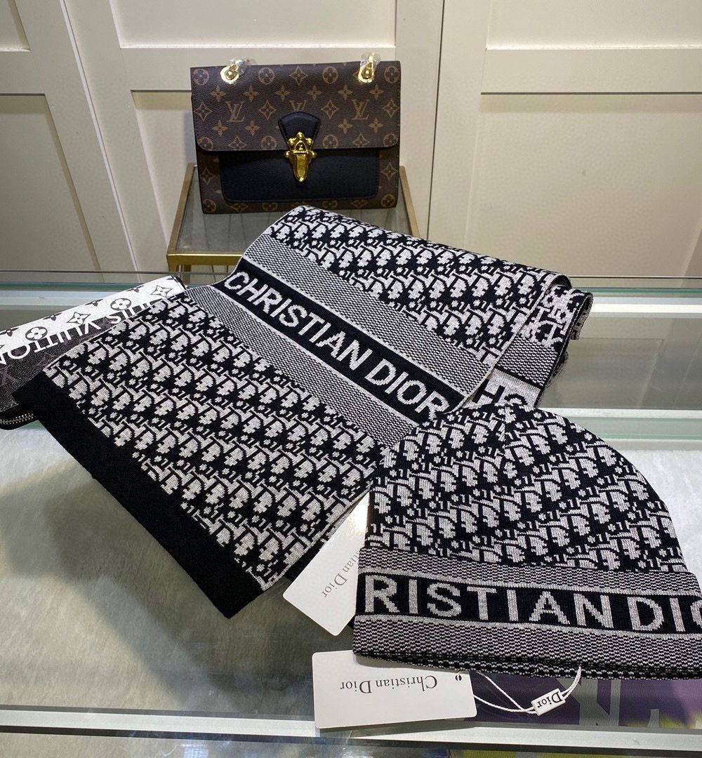 Dior Pompom Beanie & Scarf Set In Black 