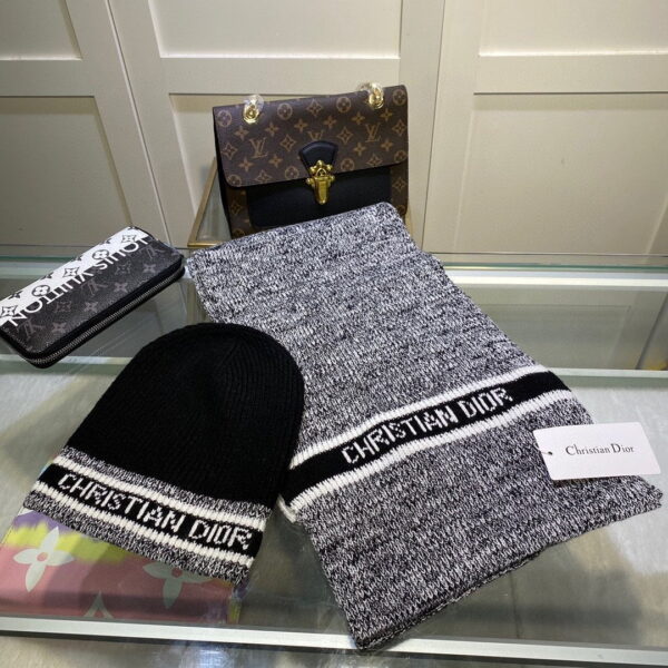 Dior Pompom Beanie & Scarf Set In Grey