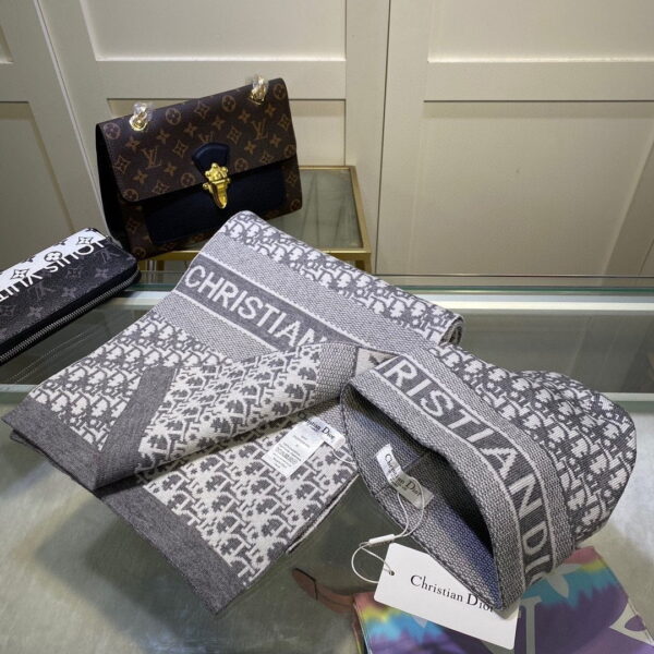 Dior Pompom Beanie & Scarf Set In Grey