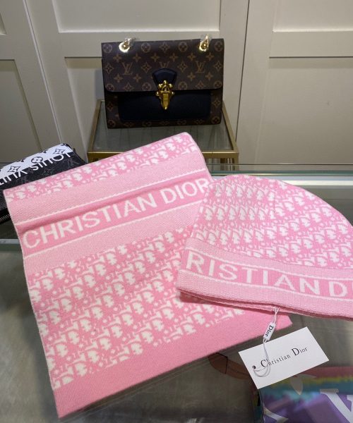 Dior Pompom Beanie & Scarf Set In Pink 