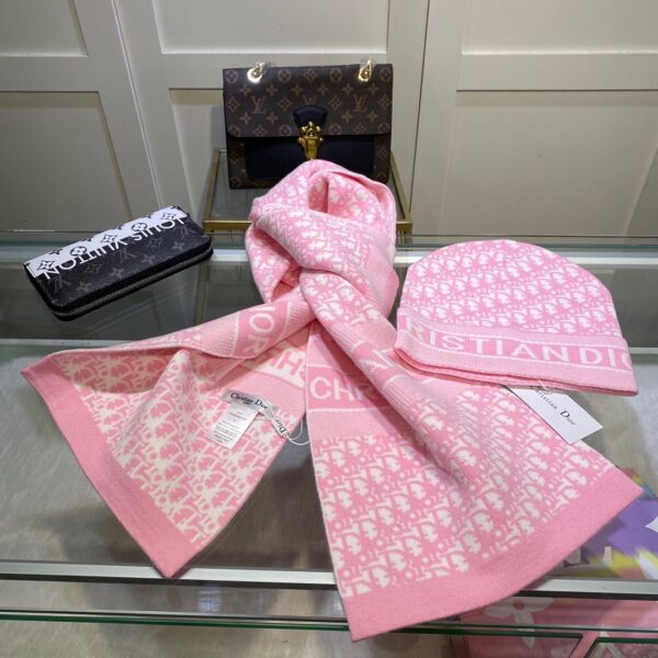 Dior Pompom Beanie & Scarf Set In Pink