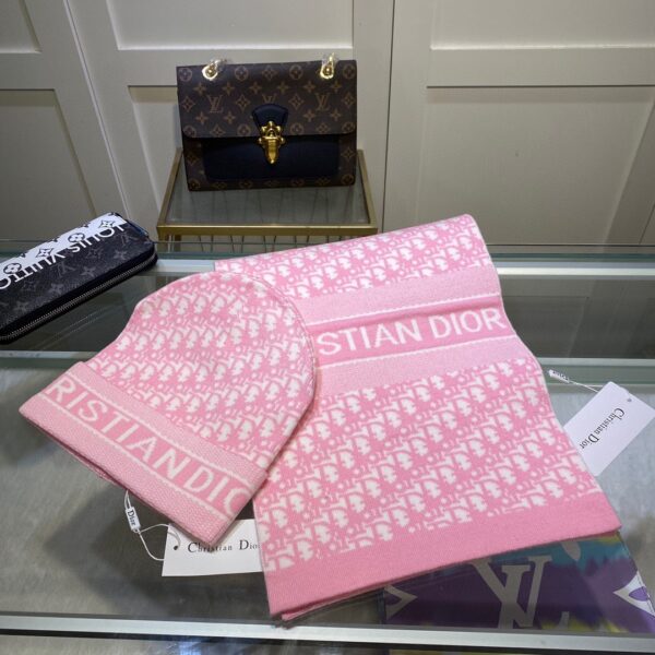 Dior Pompom Beanie & Scarf Set In Pink