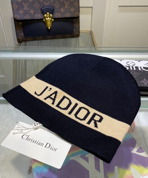 Dior Pompom Beanie In Black