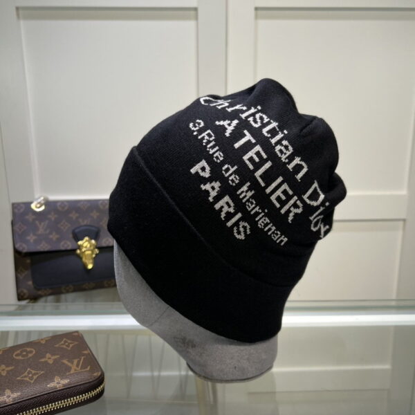 Dior Pompom Beanie In Black