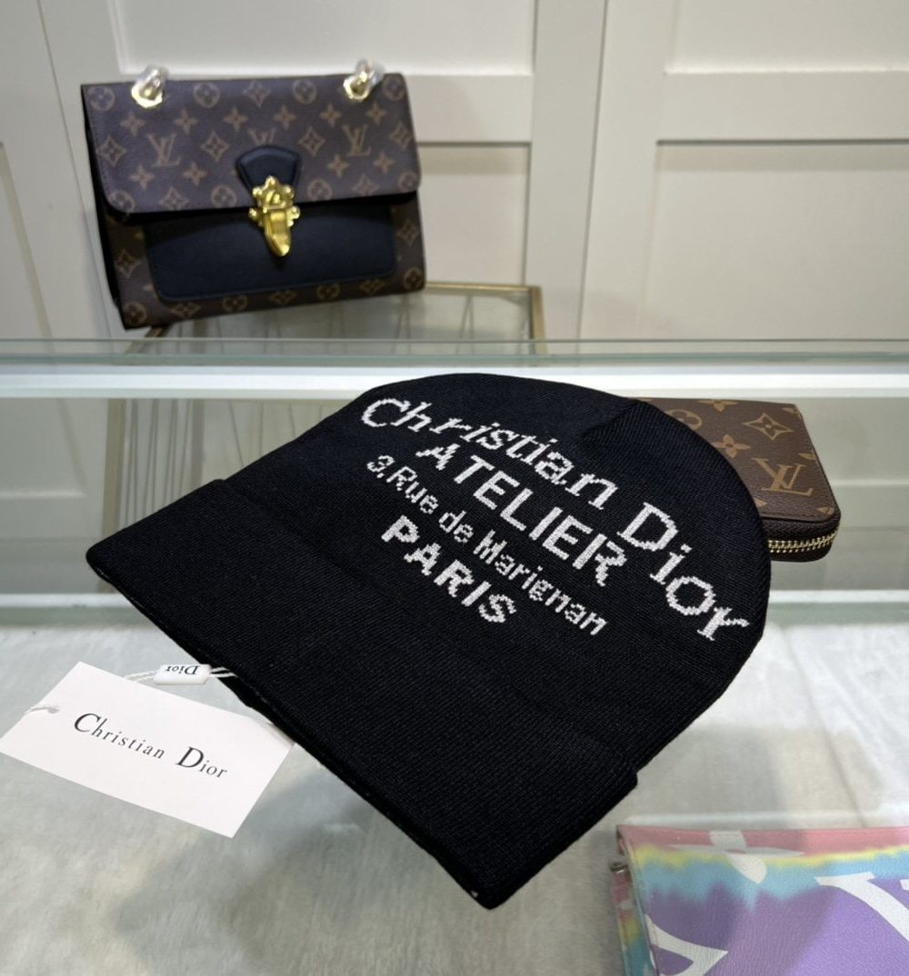 Dior Pompom Beanie In Black