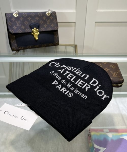 Dior Pompom Beanie In Black