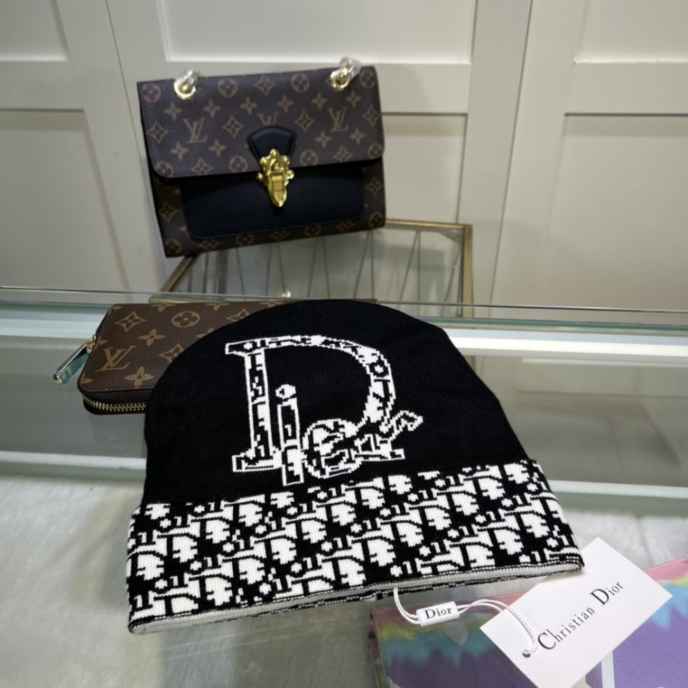 Dior Pompom Beanie In Black - Image 4