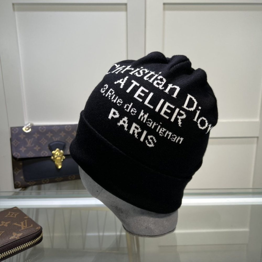 Dior Pompom Beanie In Black