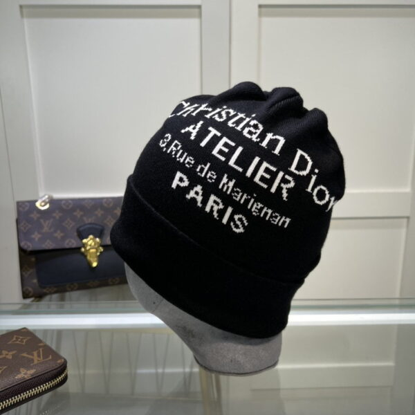 Dior Pompom Beanie In Black