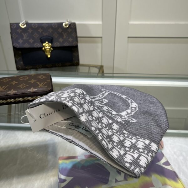 Dior Pompom Beanie In Grey