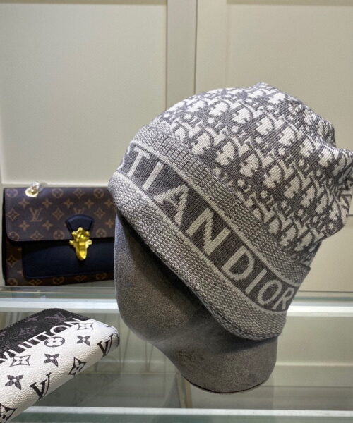 Dior Pompom Beanie In Grey