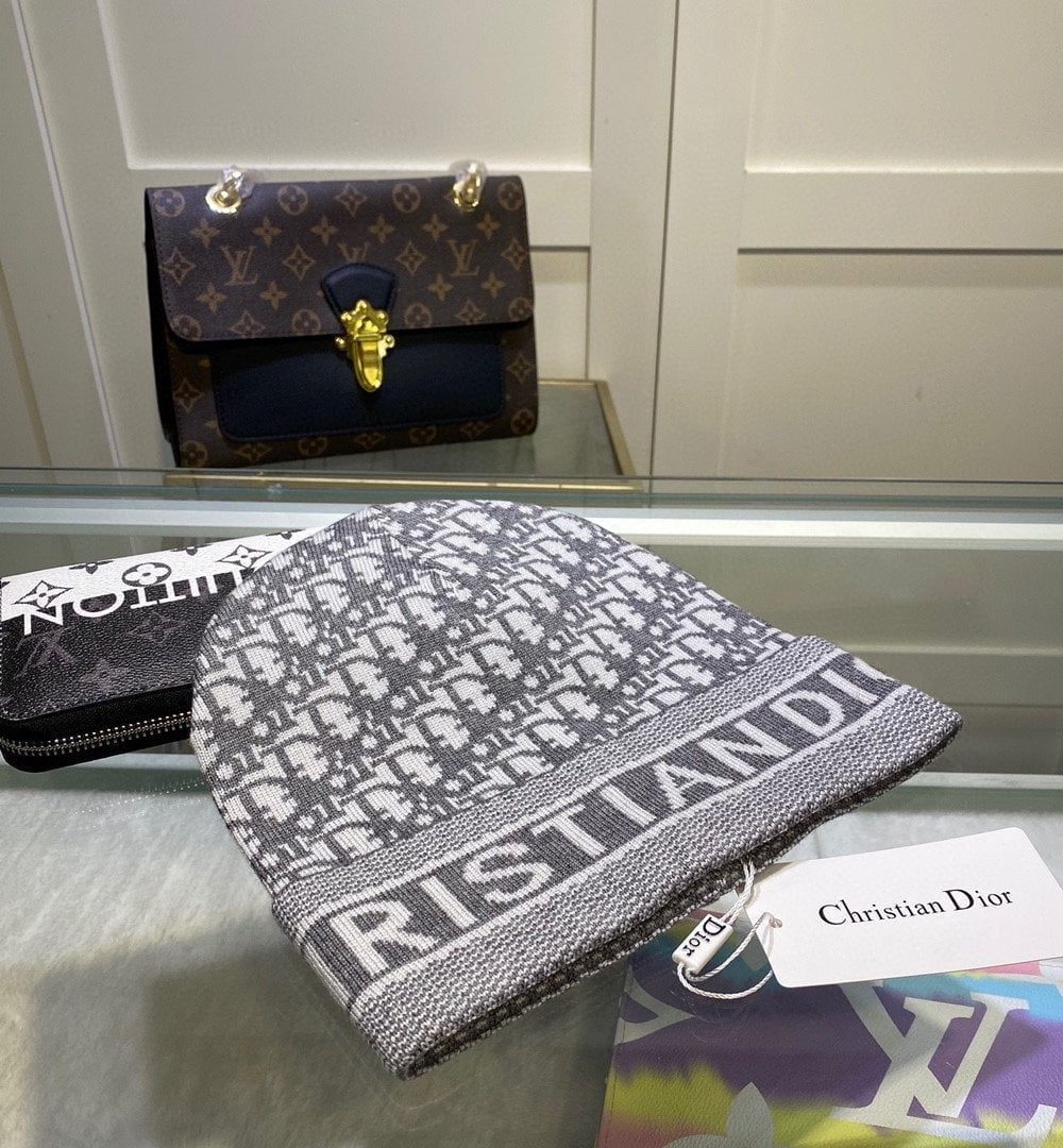 Dior Pompom Beanie In Grey