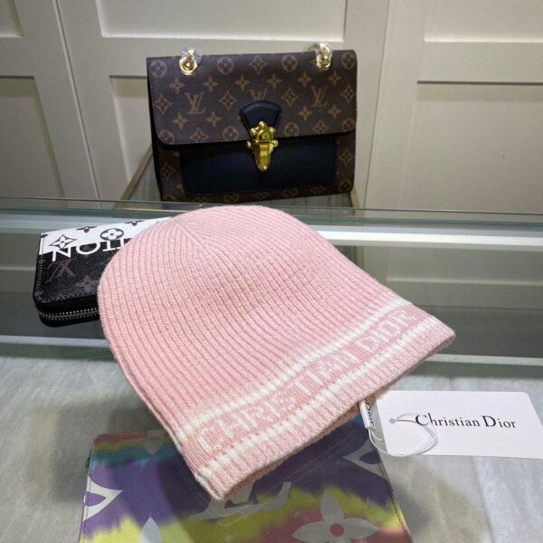 Dior Pompom Beanie In Pink
