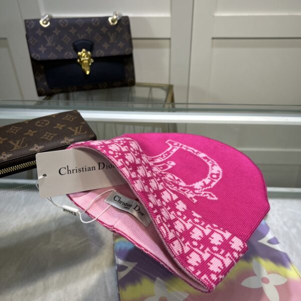 Dior Pompom Beanie In Pink