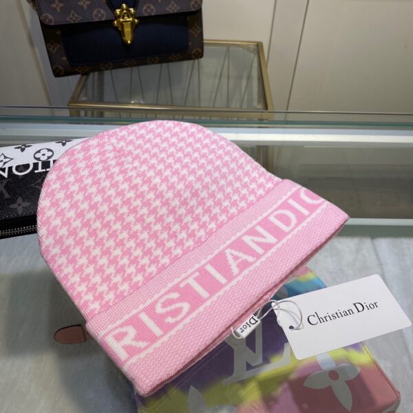 Dior Pompom Beanie In Pink