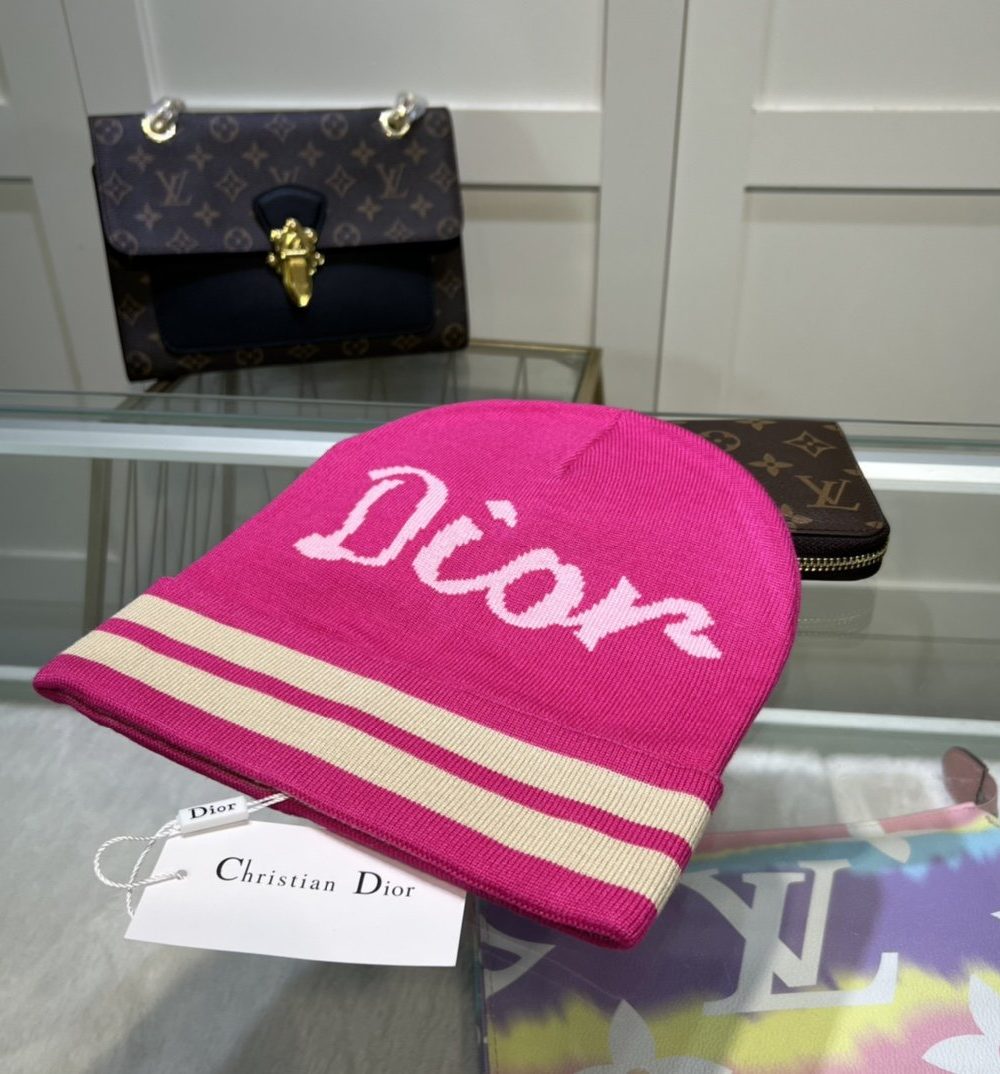Dior Pompom Beanie In Pink