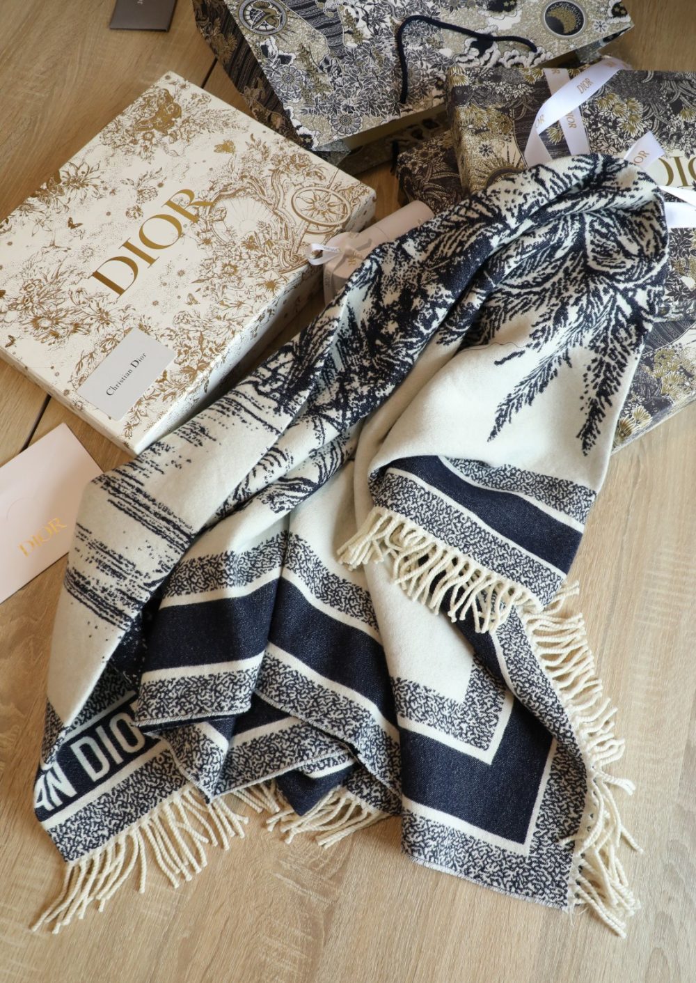 Dior Silk Square Ivory and Navy Blue Scarf 150cm/71in  - Image 8