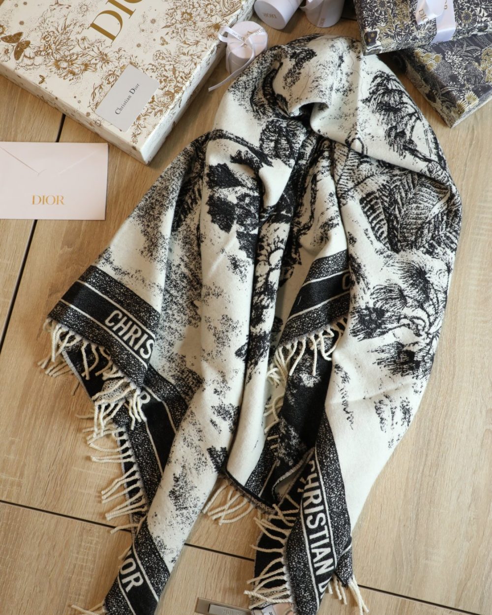 Dior Square Black and White Wool Scarf 150cm/59in 