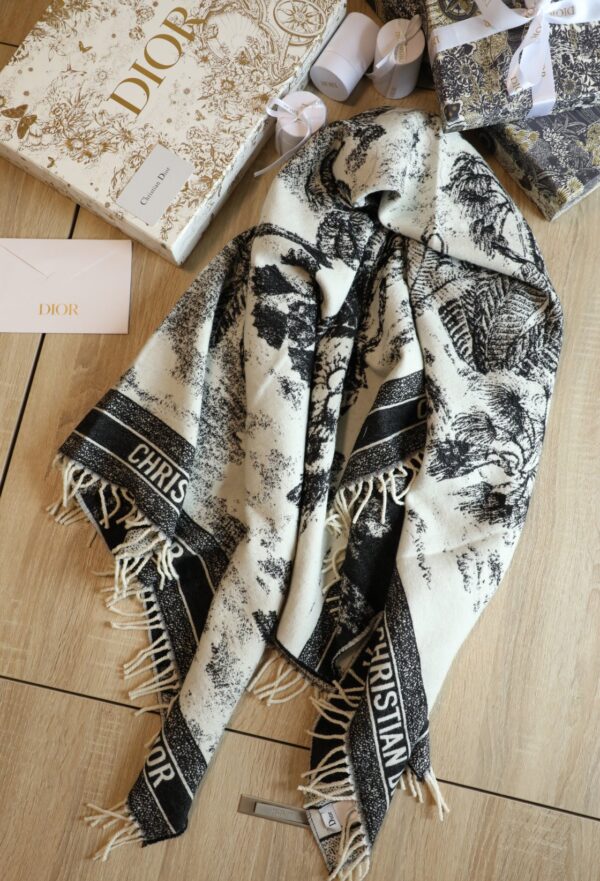 Dior Square Black and White Wool Scarf 150cm/59in