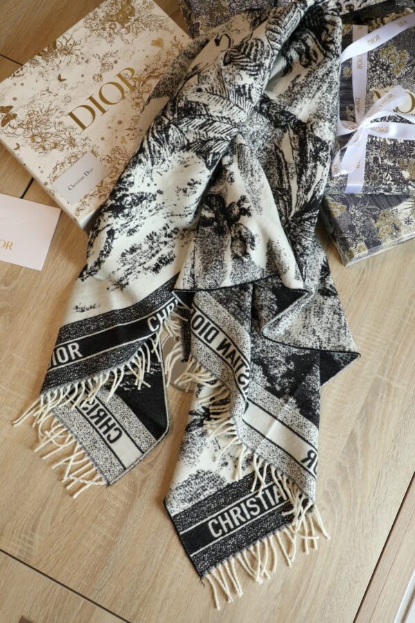 Dior Square Black and White Wool Scarf 150cm/59in 