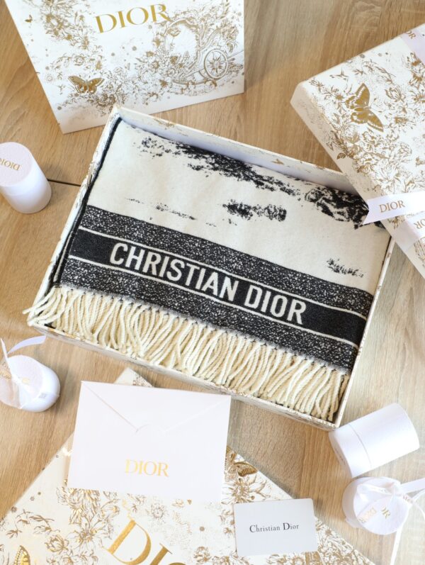 Dior Square Black and White Wool Scarf 150cm/59in