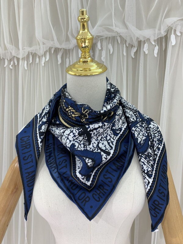 Dior Toile de Jouy Carnivora 90 Square Scarf Blue 35in/90cm 