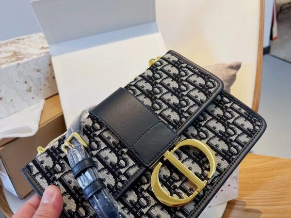 DM01 - Dior Women's Fashion Bag