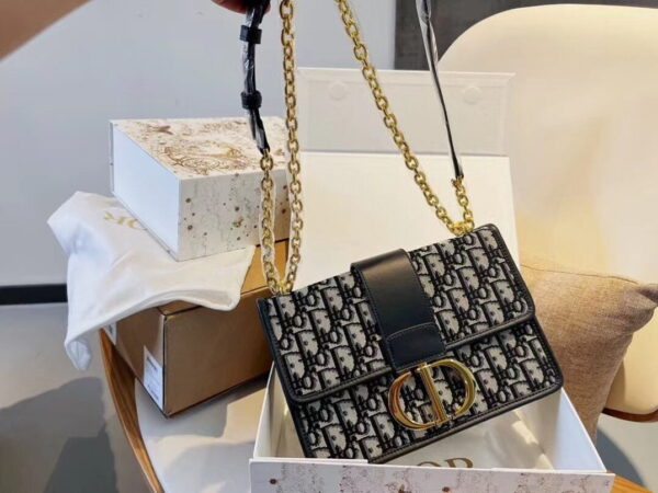 DM01 - Dior Women's Fashion Bag