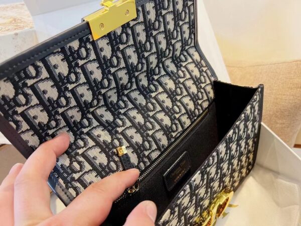 DM01 - Dior Women's Fashion Bag