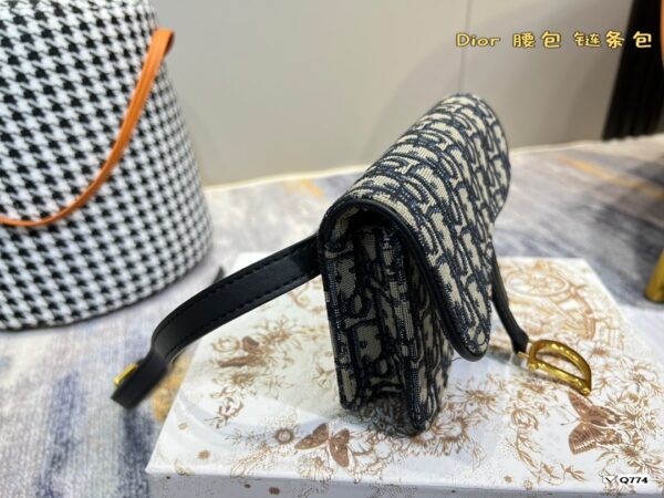 DM02 - Dior Women's Fashion Bag
