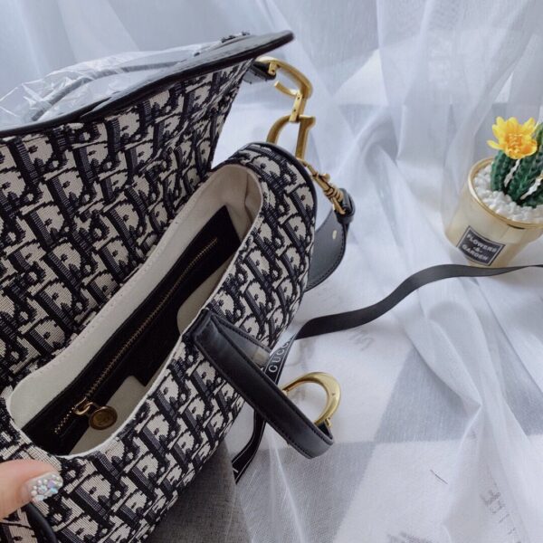 DM03 - Dior Women's Fashion Bag