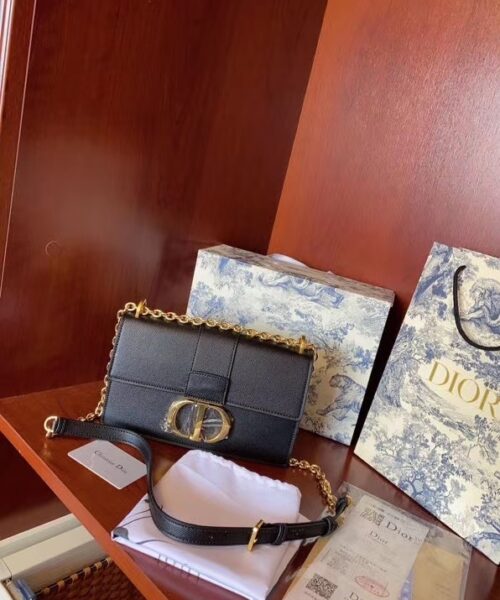 DM16 - Dior Women's Fashion Bag