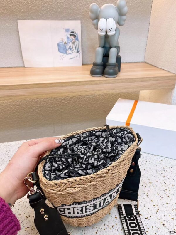 DM5020 - Dior Women's Fashion Bag