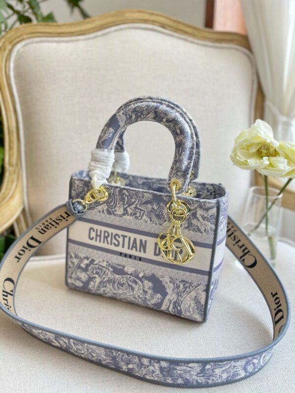 DM5035 - Dior Women's Fashion Bag