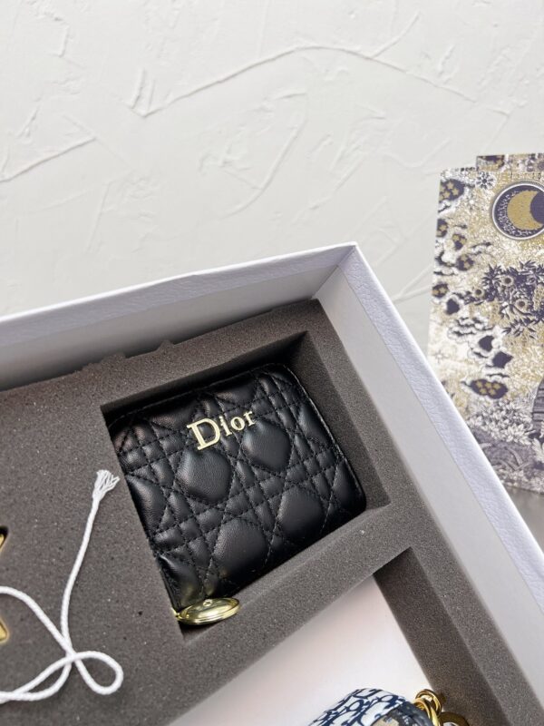 DM5036 - Dior Women's Fashion Bag