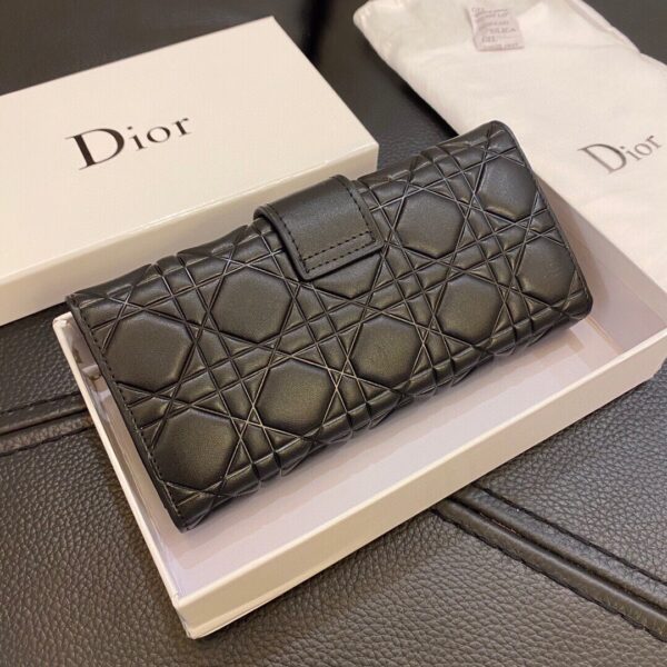 DM5041 - Dior Women's Fashion Bag