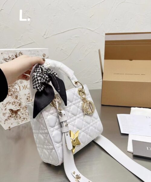 DM51 - Dior Women's Fashion Bag