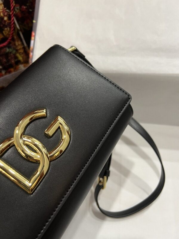 Dolce & Gabbana 3.5 Clutch Black For Women 8.3in/21cm DG BB7082AW57680999