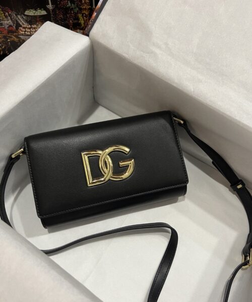Dolce & Gabbana 3.5 Clutch Black For Women 8.3in/21cm DG BB7082AW57680999